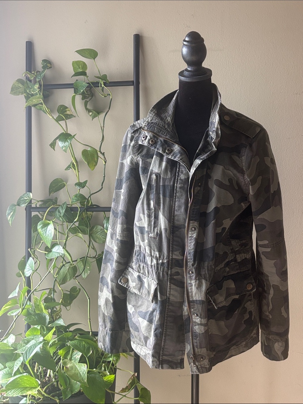 Love Tree Women's Camouflage Utility Jacket - Olive Green